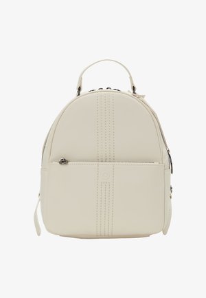 Zaino in pelle bianca con forma arrotondata, dotato di tasca frontale, cuciture verticali, maniglia superiore e chiusura con zip.