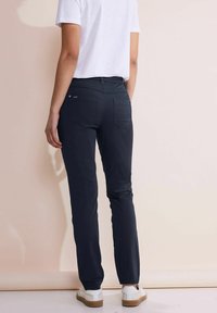 Street One CASUAL FIT  - Kalhoty - blau