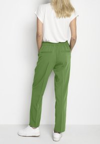 Kaffe Trousers - green