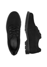 Pantofi casual negri cu șireturi, cu tălpici cusute, unul prezentat din vedere de sus și celălalt din vedere laterală, pe un fundal alb.