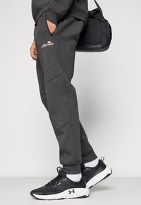 Ellesse Jogginghose - mottled black