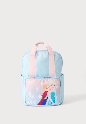 Svijetloplava školska torba s ružičastim ručkama, na prednjem džepu s prikazanim animiranim likovima Else i Anne iz Crtica Frozen te dizajnom pahuljica.