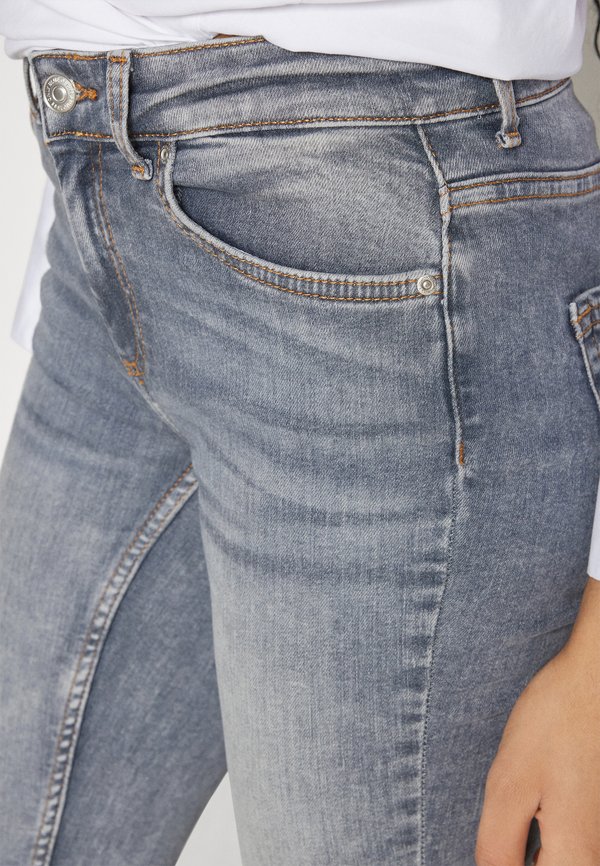 ONLBLUSH MID WAIST SKINNY  - Jeans Skinny Fit4