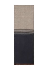 Sciarpa rettangolare con una sezione superiore color beige chiaro, un motivo a righe e una sezione inferiore di un blu navy scuro. I bordi frangiati aggiungono texture.