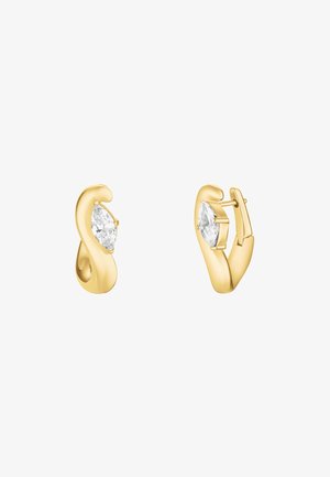 Paar goldene Creolen mit marquise-förmig geschliffenen klaren Edelsteinen, eine geschlossen gezeigt und die andere offen mit Steckverschluss.