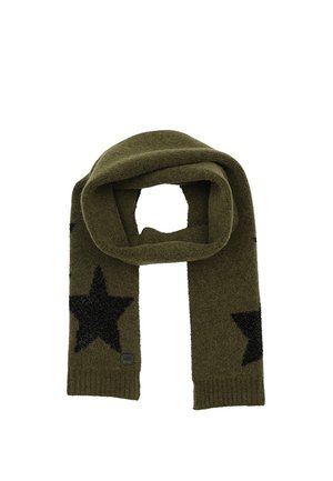 Zielony oliwkowy dziergany szalik z czarnymi wzorami gwiazd i prążkowanymi końcami, złożony w pętlę na białym tle.