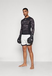 Venum AIR RASHGUARDS  - Ilgarankovis viršutinės dalies drabužis - black