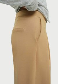 RESIDUS LAKE - Broek - beige