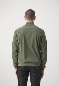 EA7 Emporio Armani JACKET - Bomberjacka - verde scuro