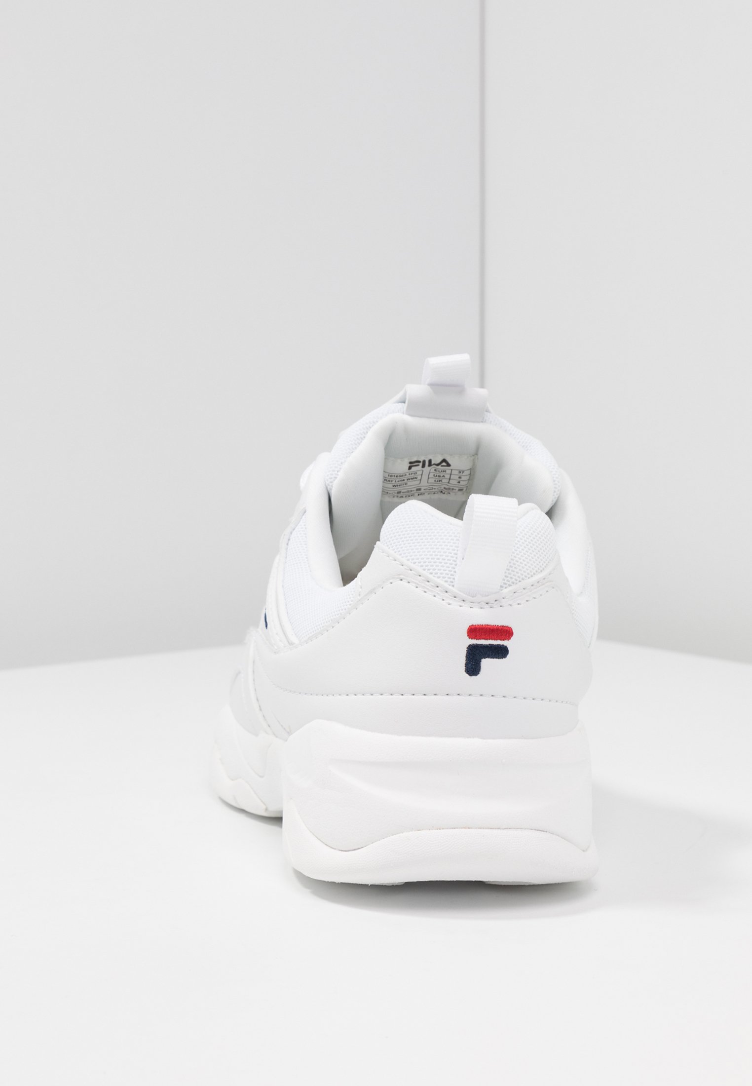 fila ray trainers white