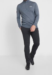 Callaway Stickad tröja - grey