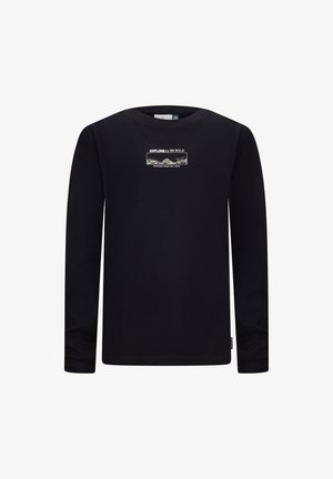 T-shirt nero a maniche lunghe in cotone. Presenta una grafica centrale con il testo "ESPLORA // SII AUDACE" e un design paesaggistico. Collo a giro classico.