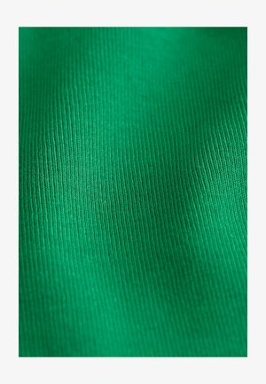 Next, - T-shirt basic