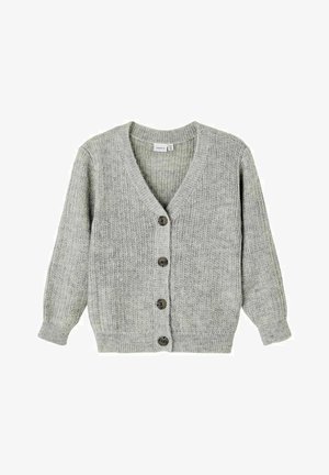 Cardigan grigio chiaro in maglia con maniche lunghe, trama a coste, scollo a V e quattro bottoni scuri sul davanti.