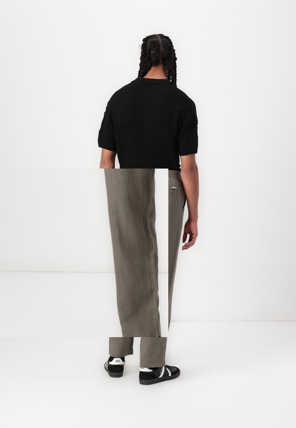 JPSTKARL LAWRENCE - Trousers - tea leaf4