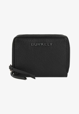 Schwarze Lederbörse von Burkely, mit Reißverschluss, strukturiertem Oberflächen und Logo auf der Vorderseite. Kompaktes rechteckiges Design mit einem Riemen.