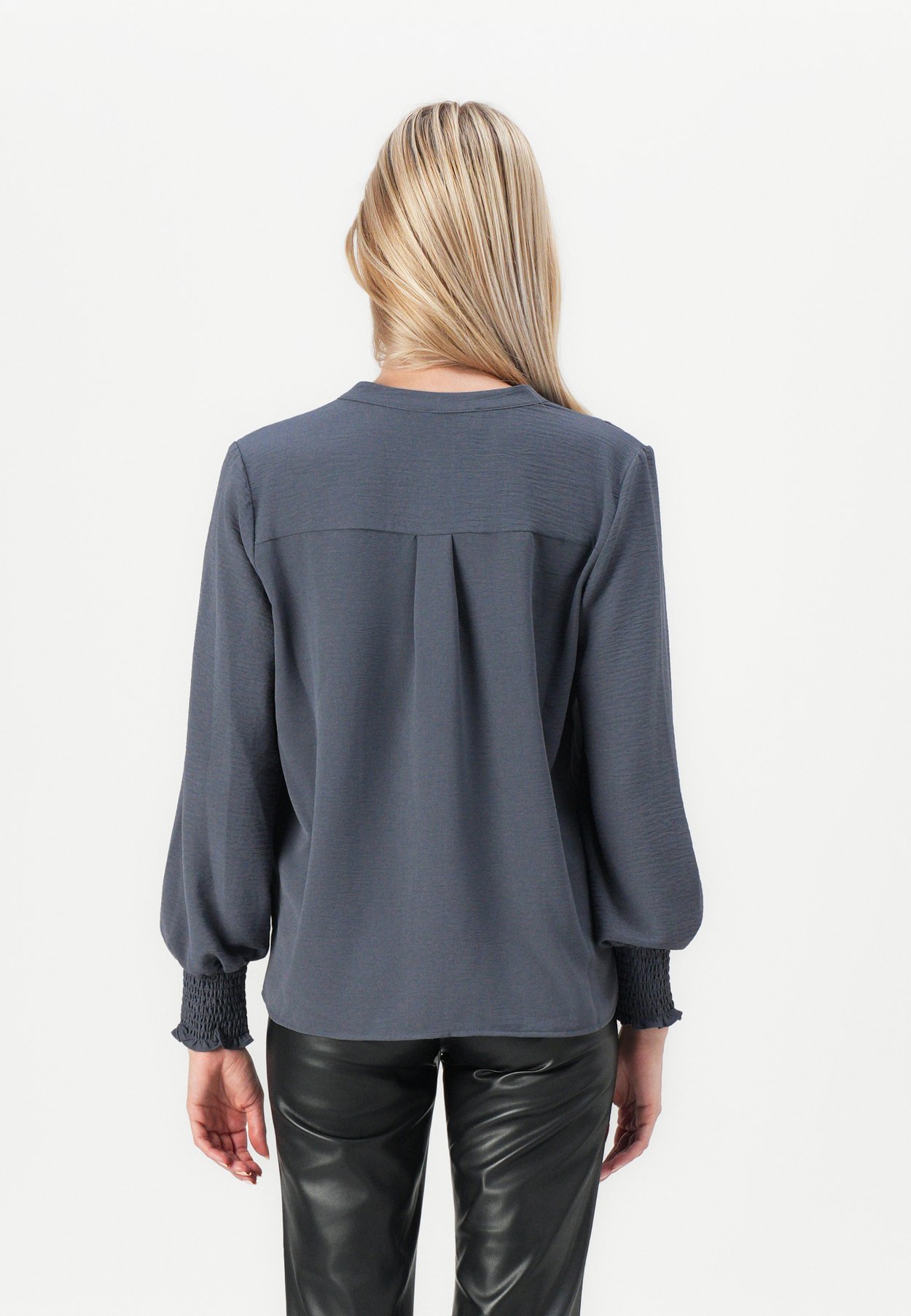 ONLMETTE V-NECK LS SMOCK TOP NOOS WVN