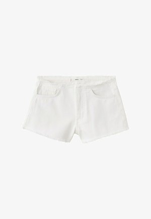 Biele rifľové kraťasy s ošúchanými lemami, vreckami vpredu a malým mincovým vreckom, položené na bielom pozadí.