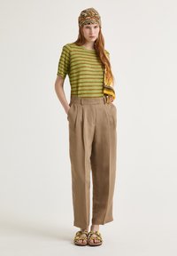 Maliparmi MAGNOLIA - Stoffhose - brown