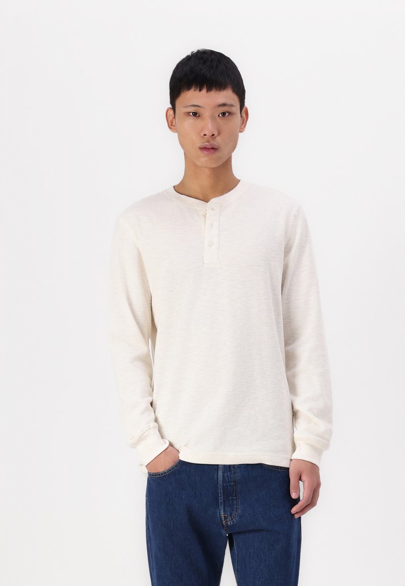 GAP WAFFLE HENLEY - Pitkähihainen paita - ivory frost