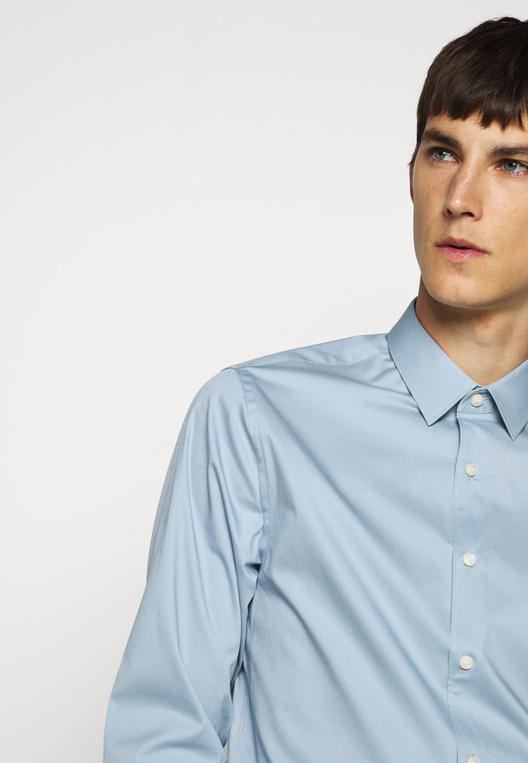 Tiger of Sweden FILBRODIE Finskjorte shady blue Zalando.no Tiger of Sweden FERENE Skjorte silver blue Zalando.no