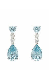 Orecchini a goccia con gemme azzurre chiare incastonate in argento, con accenti a forma di cuore e un design scintillante.