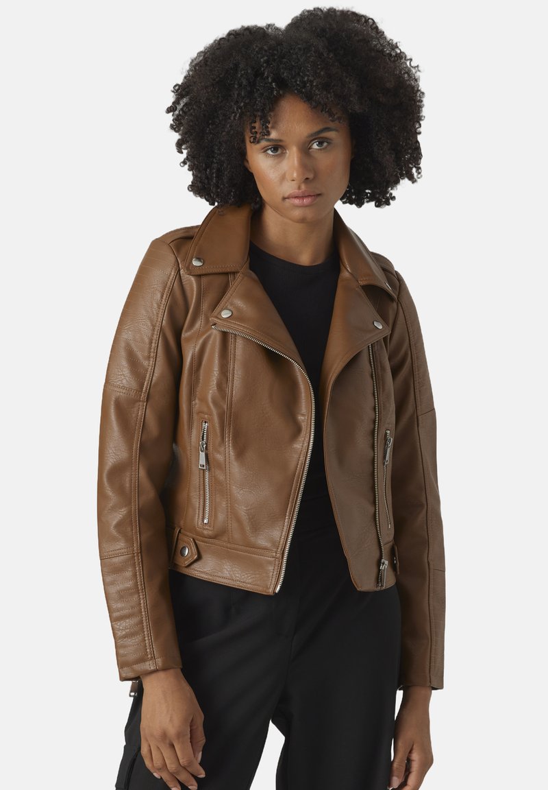Vero Moda KERRIULTRA NOOS - Chaqueta de cuero sintético - cognac