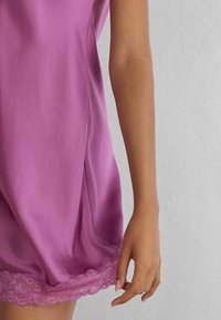 Intimissimi mit eneinsätzen - Camisón - pink