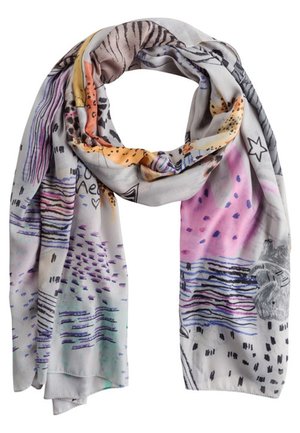 Let tørklæde med abstrakte farverige mønstre, herunder striber, prikker, dyreprint, stjerner og kruseduller i lilla, pink, orange og sort.
