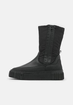 Plateaustiefel - black