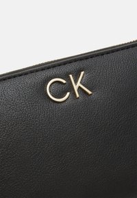Calvin Klein LOCK WALLET - Portafoglio - black