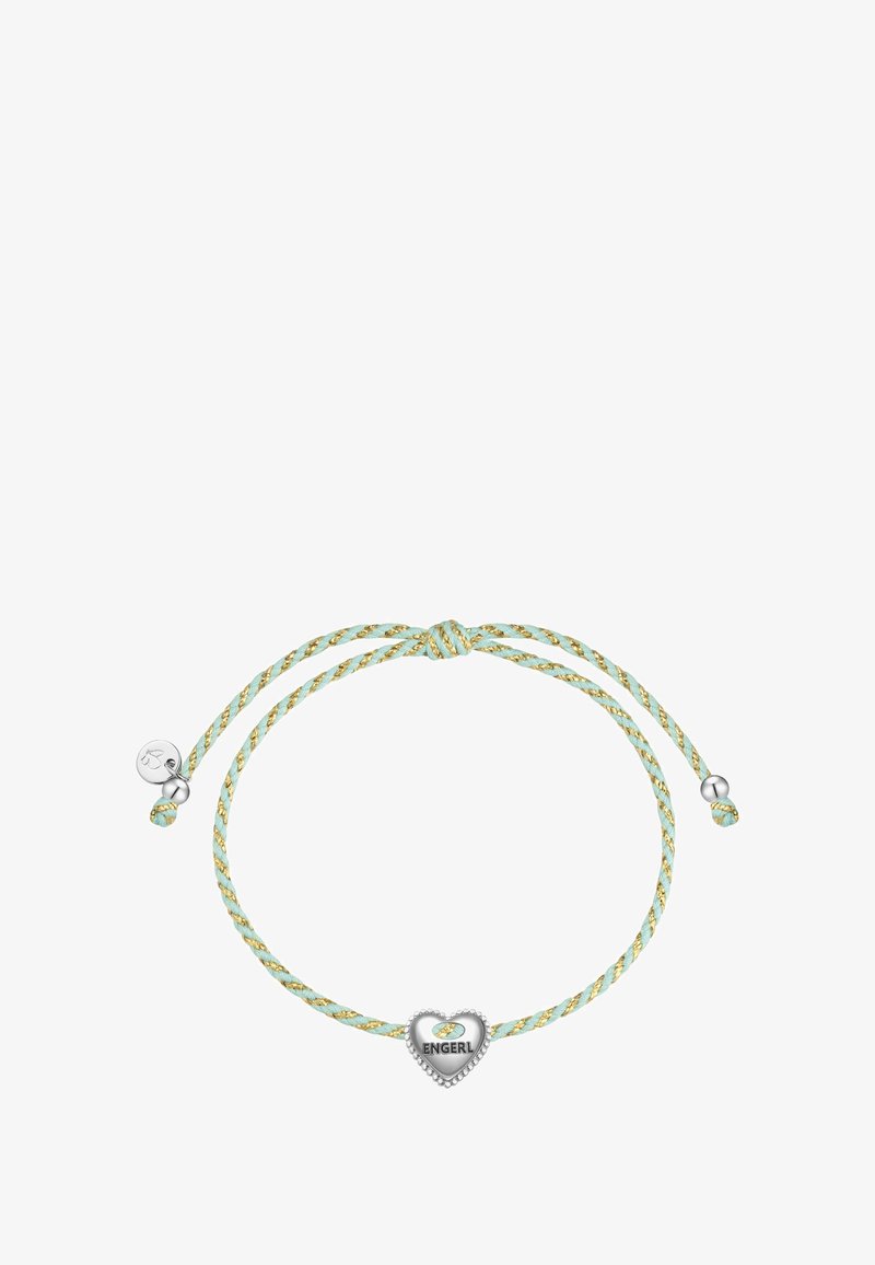 Pulsera ajustable que presenta hilos entrelazados en azul claro y dorado, con un charm de corazón de plata grabado con "ENGERL."