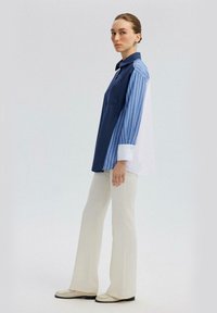 Touché Privé STRIPED BLOCK - Blúzka so zapínaním na gombíky - navy blue