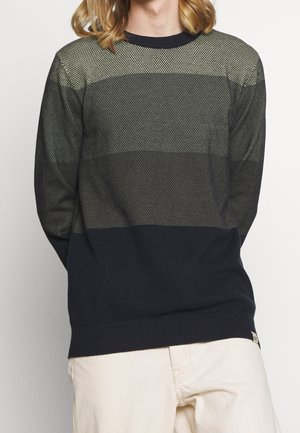 Pullover mit Rundhalsausschnitt, gestreiftes Design in Dunkelgrün und Marineblau, strukturiertes Strickmuster, gerippte Bündchen und Saum.