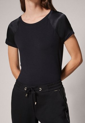 Camiseta estampada - black