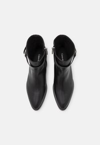 Calvin Klein Støvletter - black