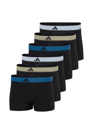 Six paires de boxers noirs pour hommes avec des ceintures en bleu, beige et blanc, chacune arborant un logo Adidas noir sur la ceinture.