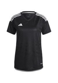 Maglia sportiva nera Adidas con design a tre strisce bianche sulle spalle, maniche corte, scollo a V e un delicato motivo testurizzato sul tessuto.