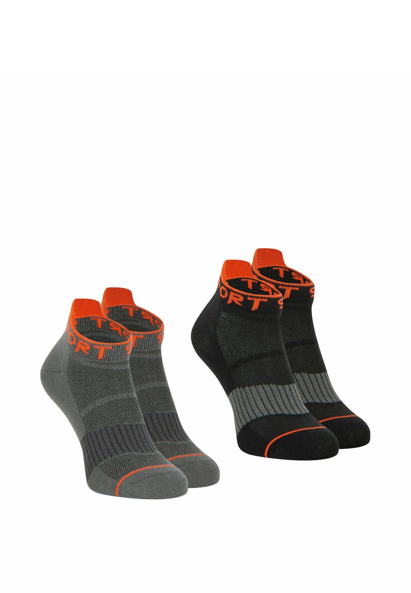 Deux paires de chaussettes de sport en gris et noir, chacune avec des accents orange. Le design présente une texture côtelée et une hauteur au niveau de la cheville.