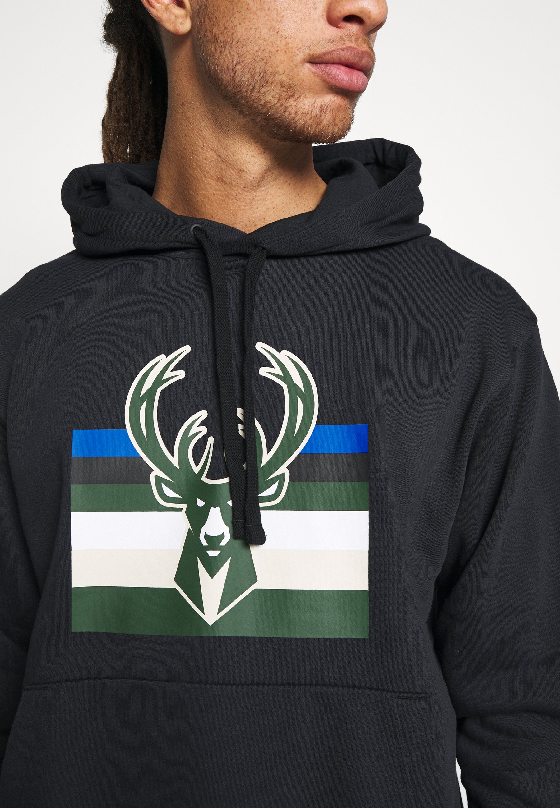 bucks nike sweatshirt