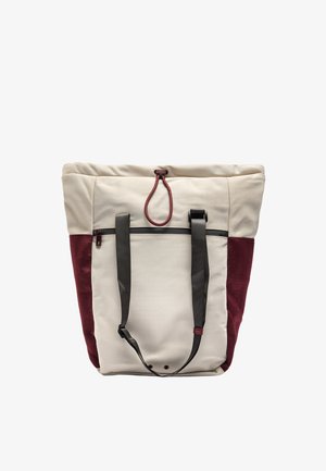 Torba płócienna w kremowym i bordowym kolorze, z zamknięciem na sznurek, podwójnymi uchwytami oraz przednią kieszenią na zamek. Teksturowane akcenty z tkaniny.
