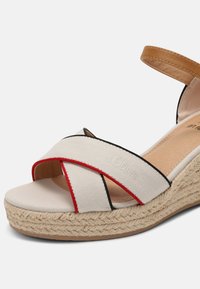 s.Oliver Sandali con plateau - grey