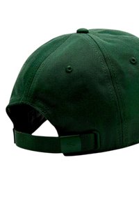 Cappellino da baseball verde in cotone, design a sei pannelli, con cinturino regolabile sul retro, tessuto testurizzato, con cuciture decorative e fori di ventilazione.