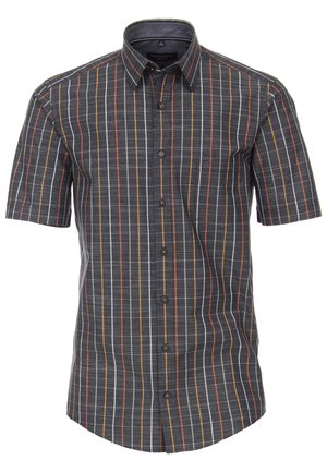 Camisa de hombre de manga corta con botones, base gris oscuro y rayas verticales en colores naranja, blanco y amarillo.