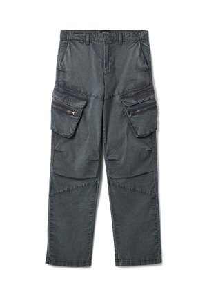 Pantalones cargo gris oscuro con dos grandes bolsillos laterales con cremallera y diseño de pierna recta, confeccionados en tela texturizada.