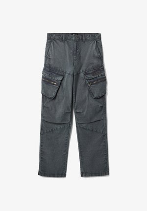 Pantaloni cargo grigio scuro con due ampie tasche laterali con zip e design a gamba dritta, realizzati in tessuto strutturato.