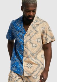 Karl Kani - KM232 035 1 KK CHEST SIGNATURE PAISLEY BLOCK RE - Overhemd - blue/sand Miniatuurafbeelding 1