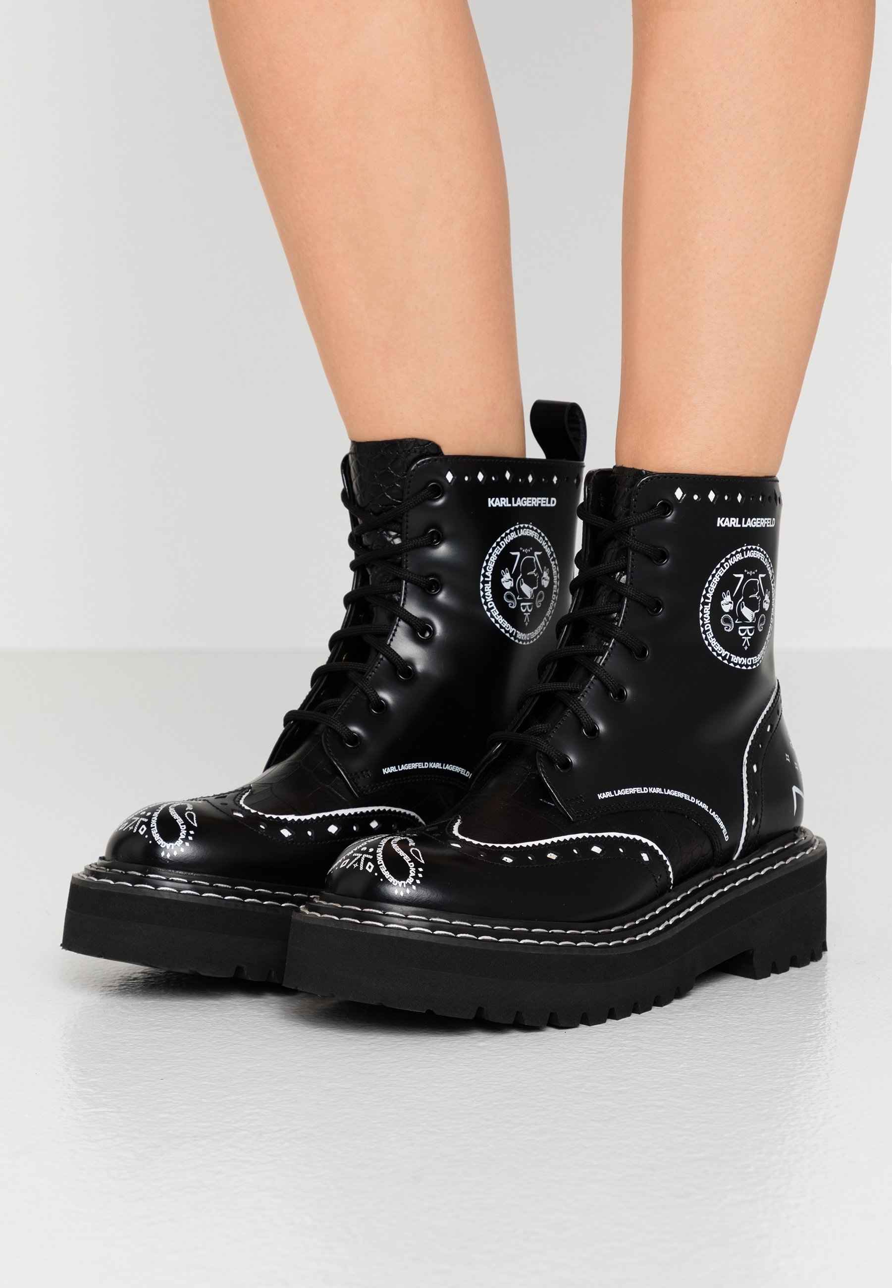 pervot combat boot