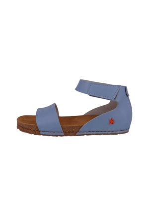 Sandales synthétiques bleues avec bout ouvert et bride de cheville, semelle en liège, semelle en caoutchouc et accent décoratif rouge sur le côté.