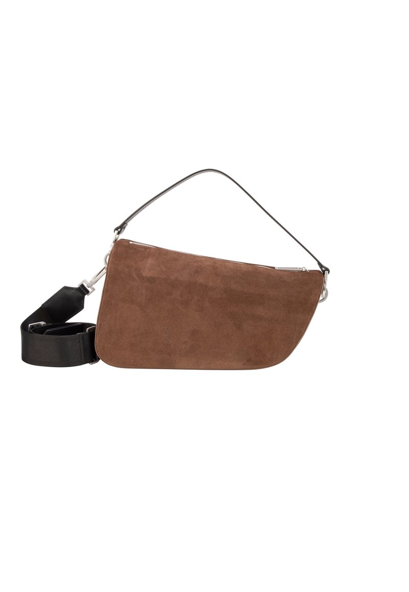 Borsa a tracolla in pelle scamosciata marrone con forma rettangolare, dotata di tracolla nera regolabile e cerniera argento. Materiale morbido e con texture.
